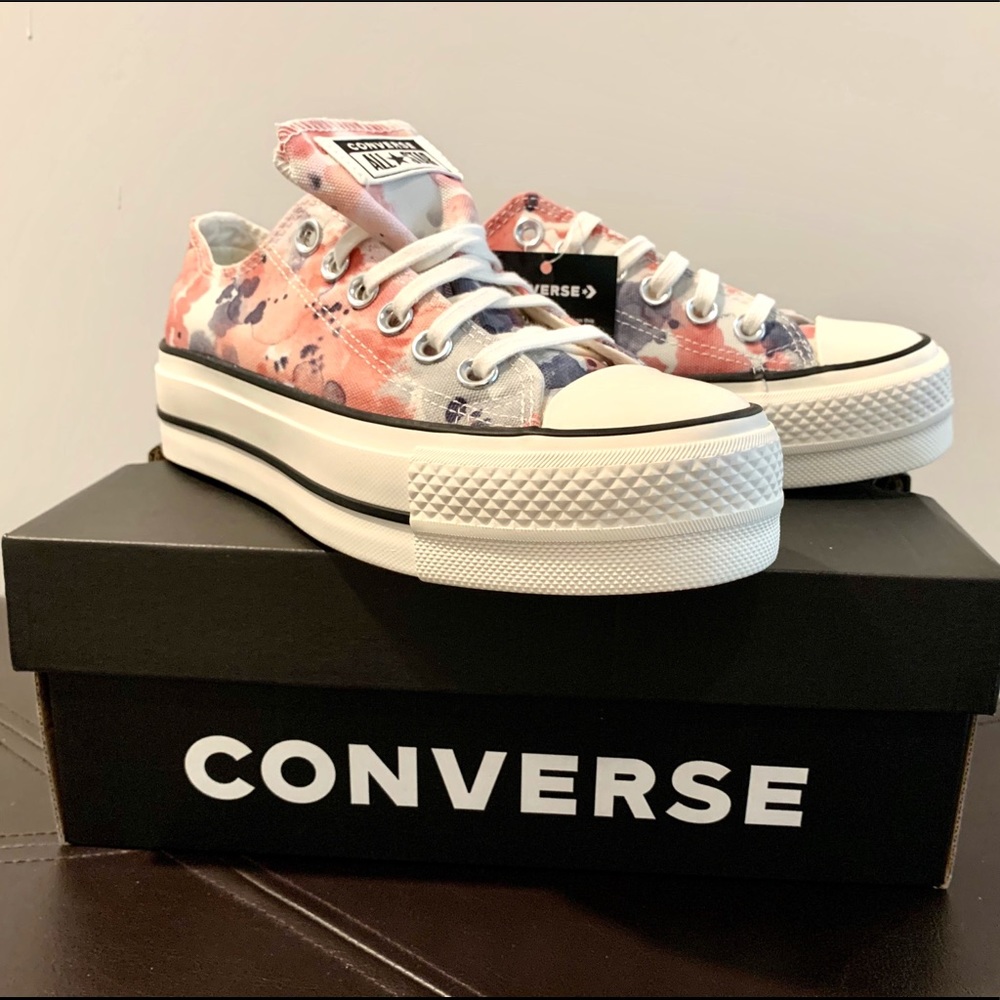 Converse Chuck Taylor Washed Floral Platform